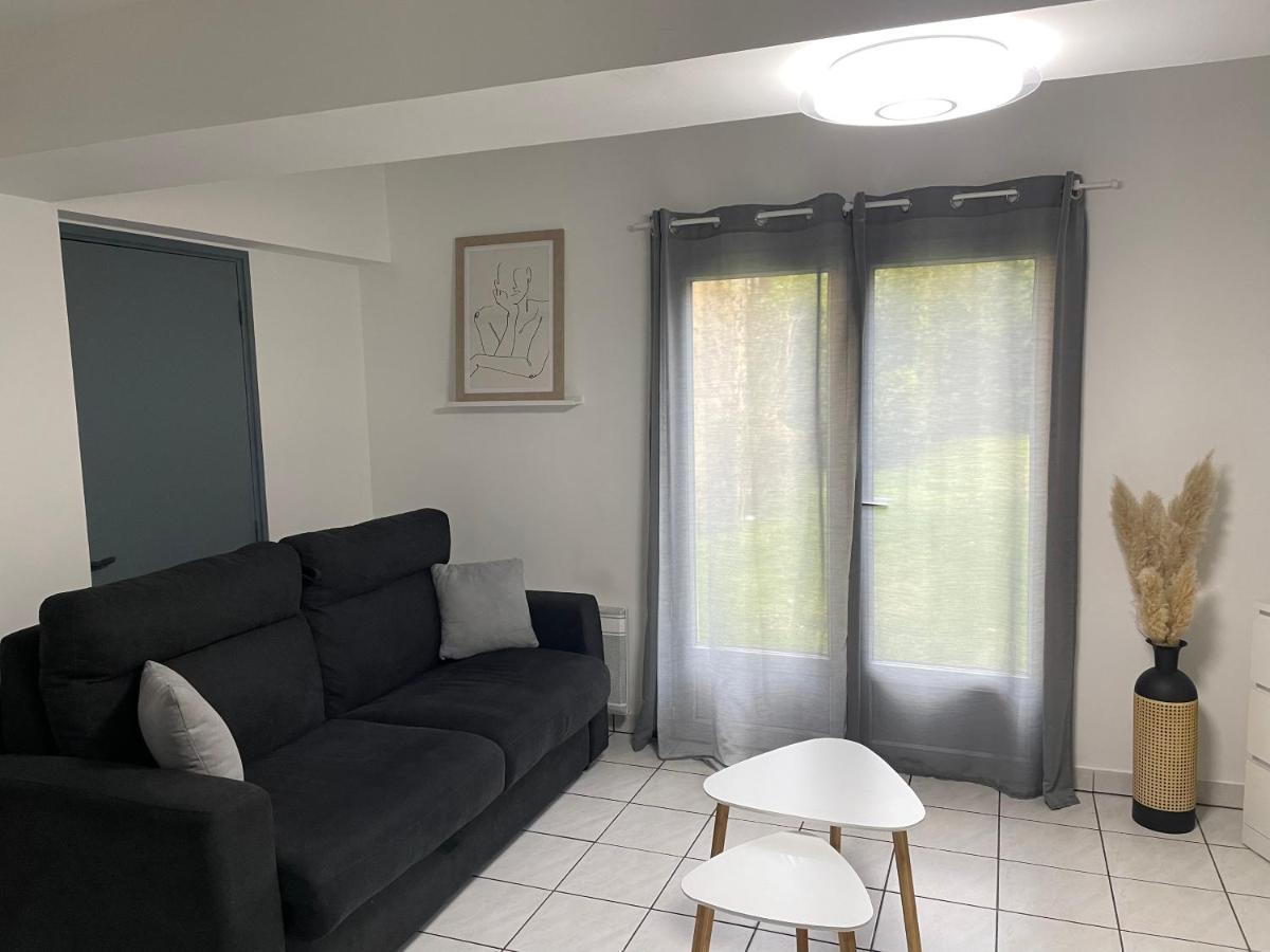 Le First Auversois Charmant Studio Avec Jardinet Apartment Exterior photo